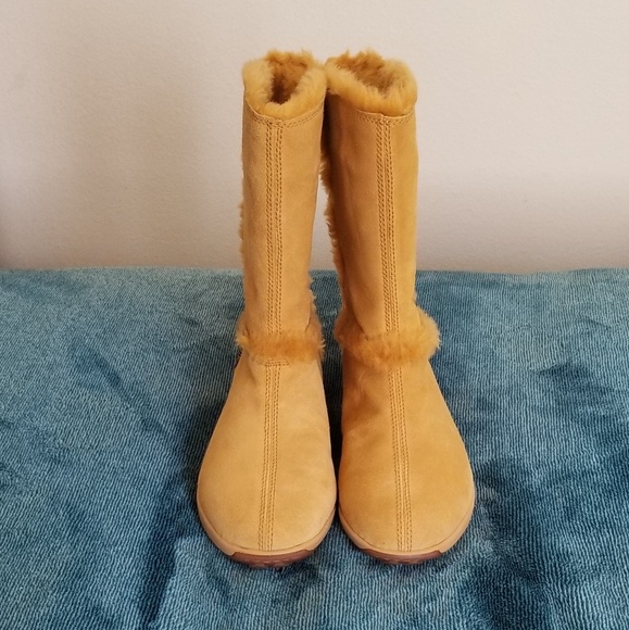 Timberland womens boots 🌺 Host Pick 🌺 - Picture 2 of 5